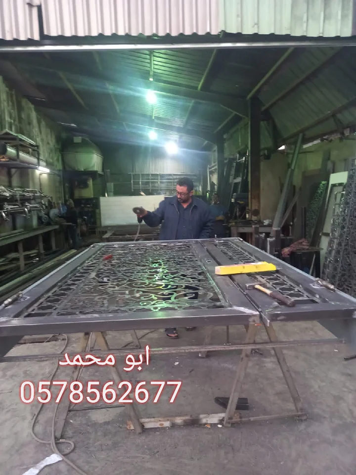 حدادة وتركيب أبواب حديد في الرياض
