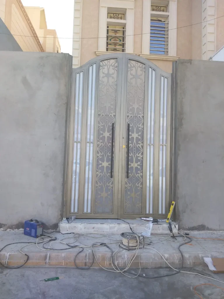 تصميم أبواب حديد أنيقة في الرياض