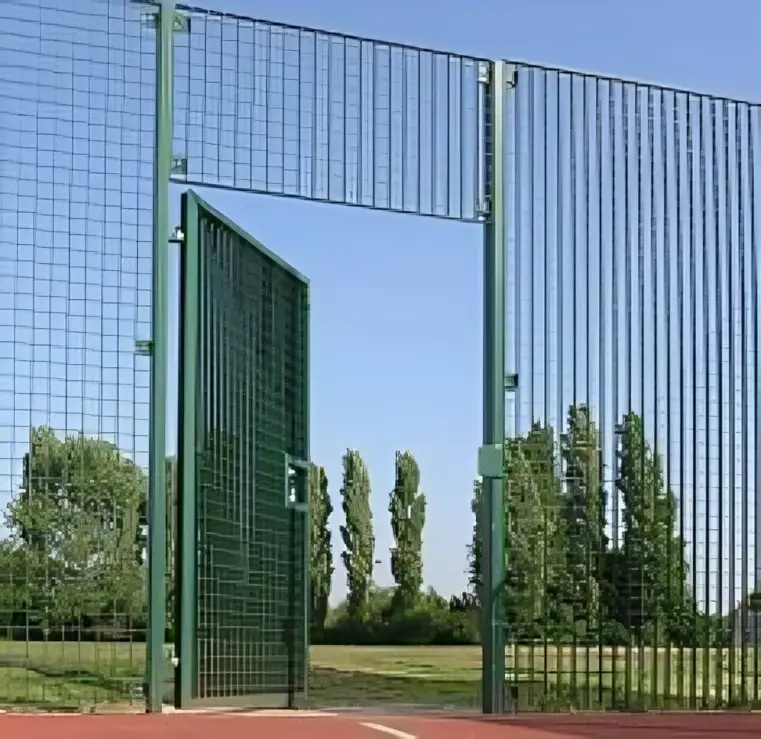 شبوك أمان للملاعب المفتوحة الرياض