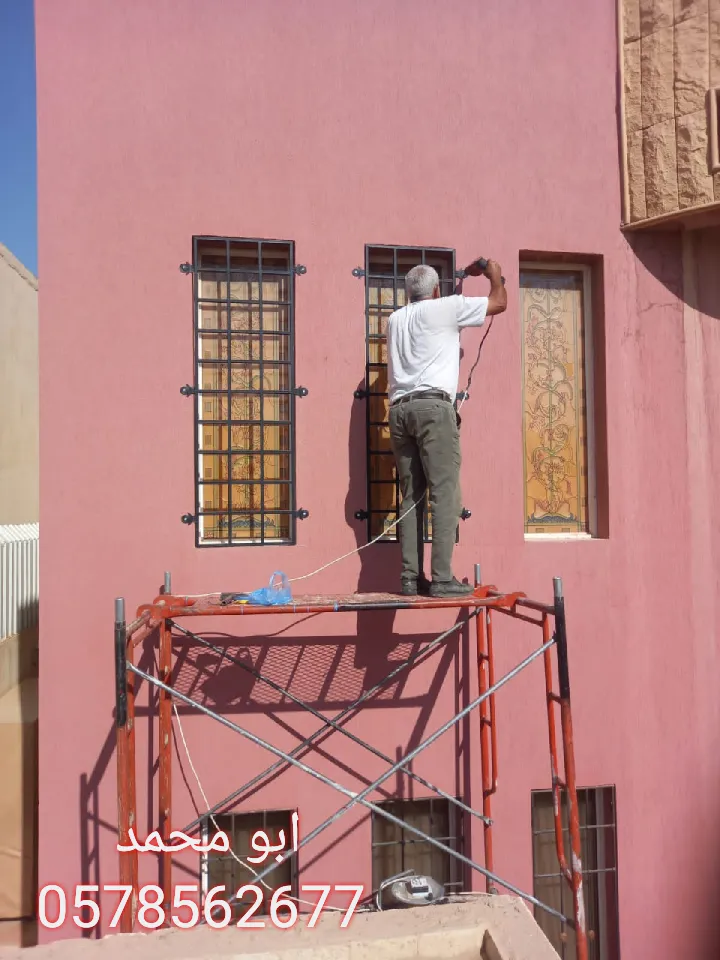 معدات حدادة حديثة